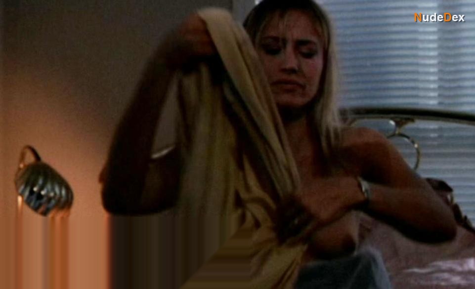 Darlanne Fluegel in Freeway, photo 3