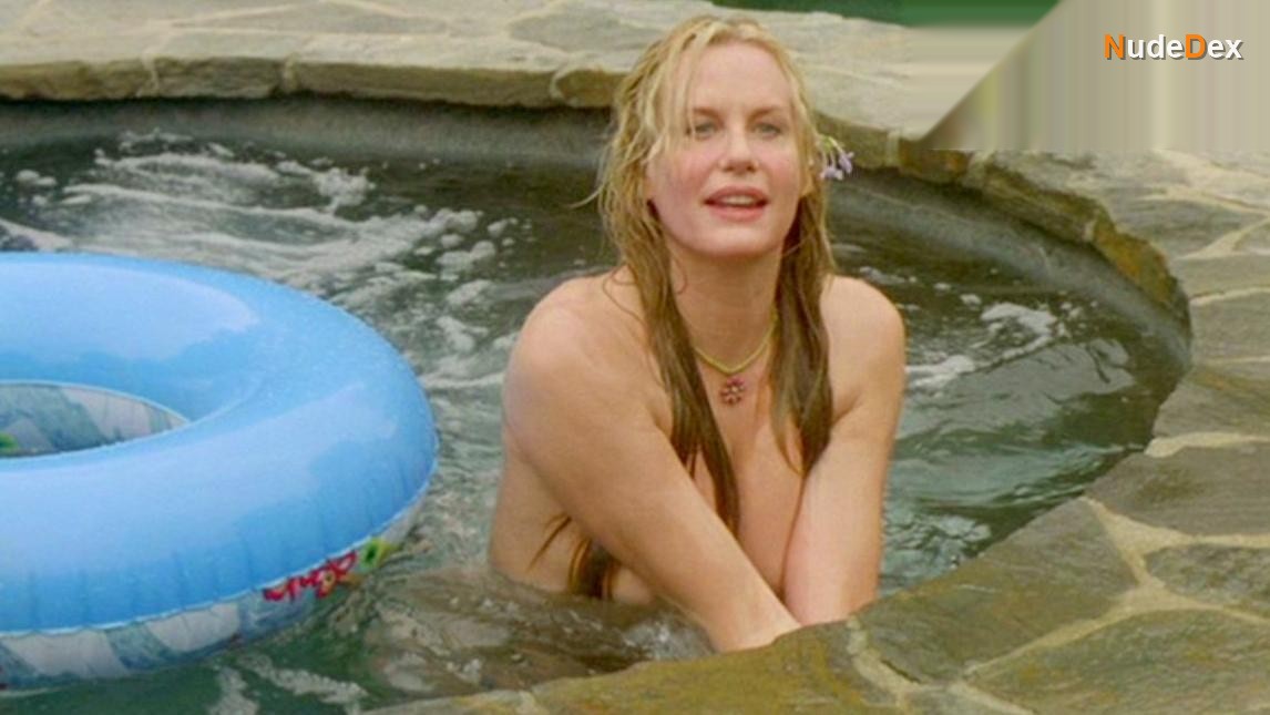 Daryl Hannah in Keeping Up With The Steins, photo 2