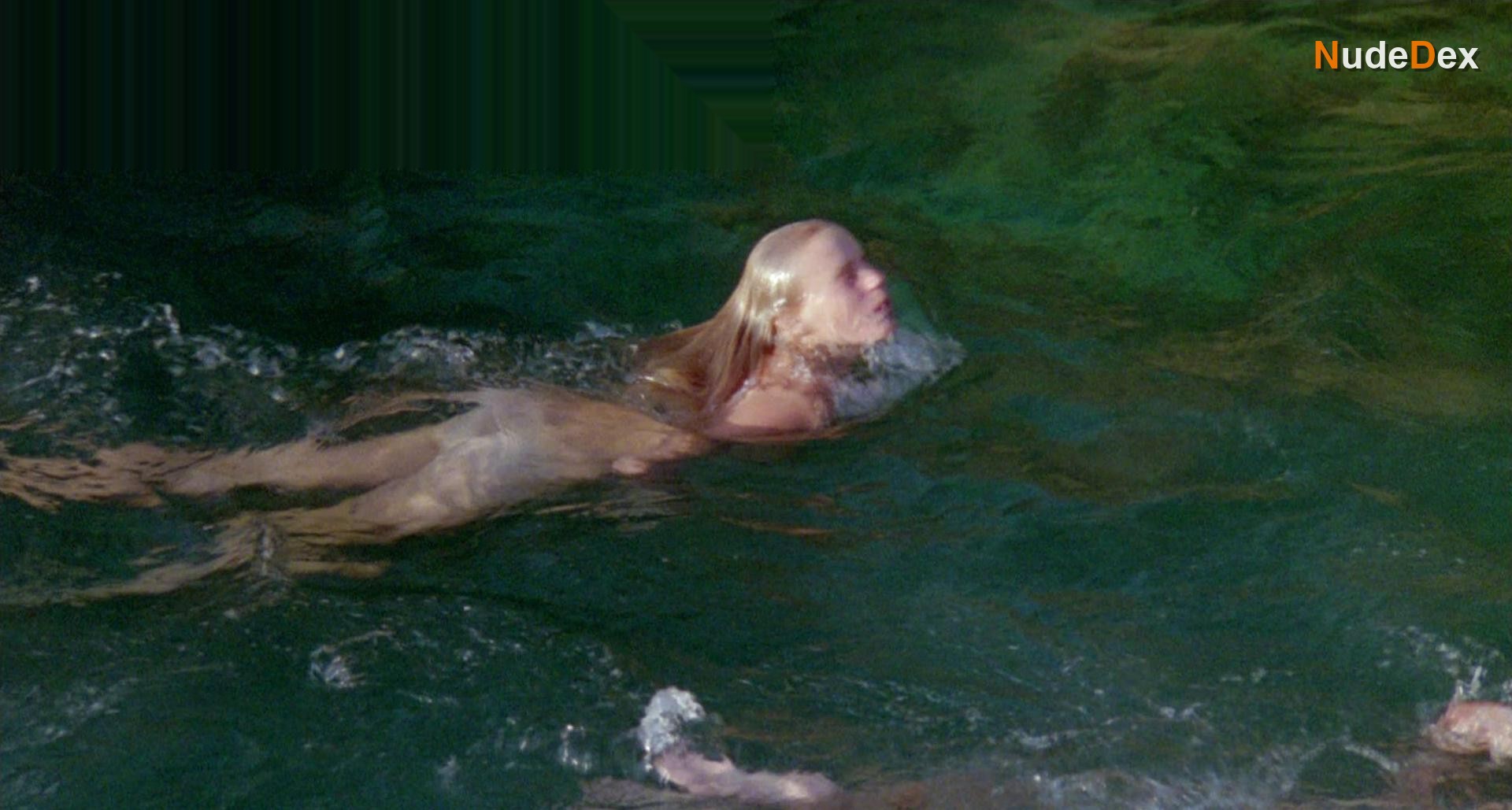 Daryl Hannah in Summer Lovers, photo 11