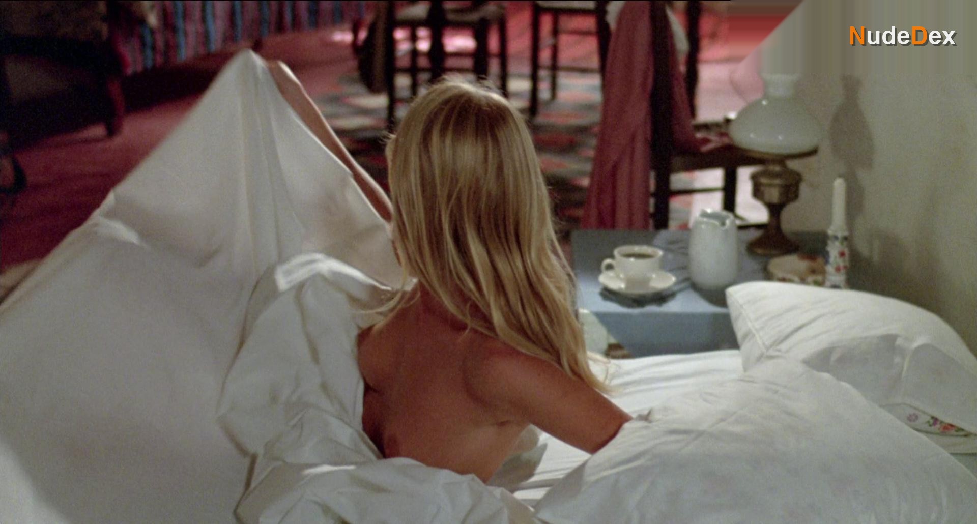 Daryl Hannah in Summer Lovers, photo 12