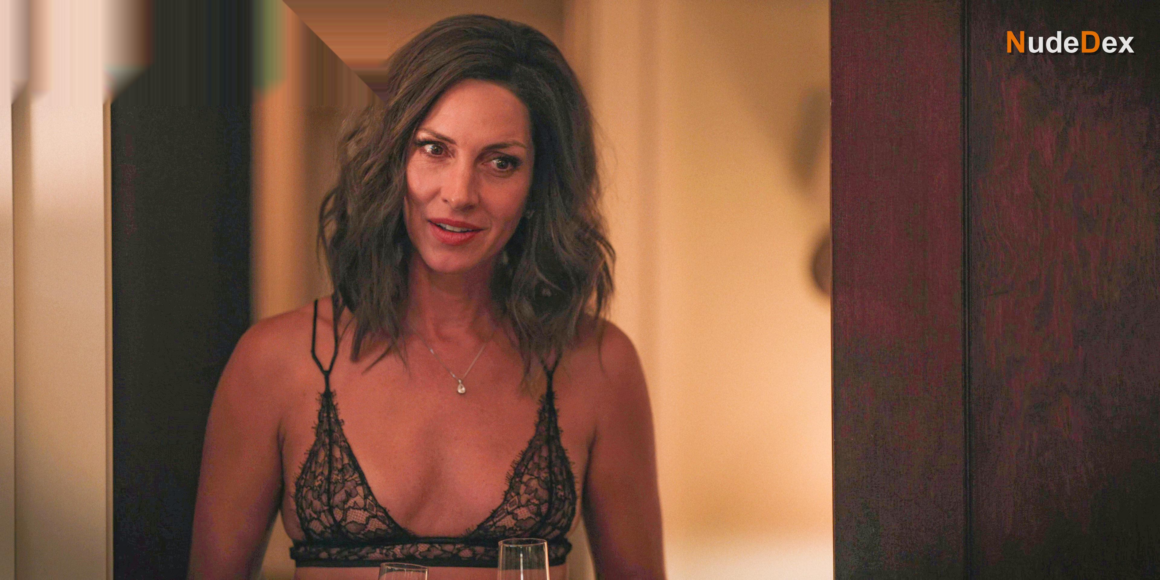 Dawn Olivieri in Yellowstone, photo 7