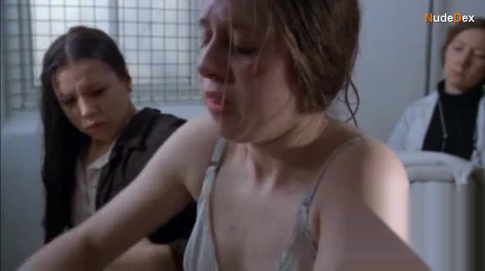 Debby Bishop in Scrubbers, photo 6