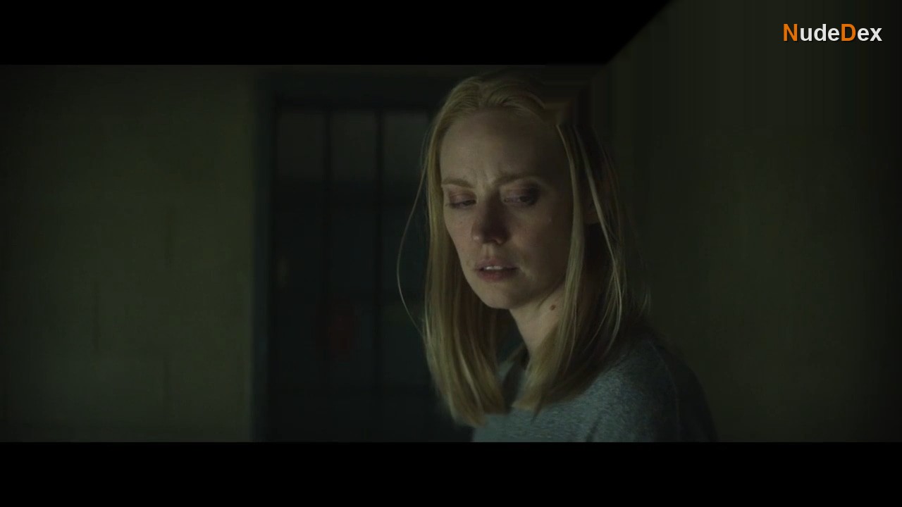 Deborah Ann Woll in Daredevil Born Again, photo 8