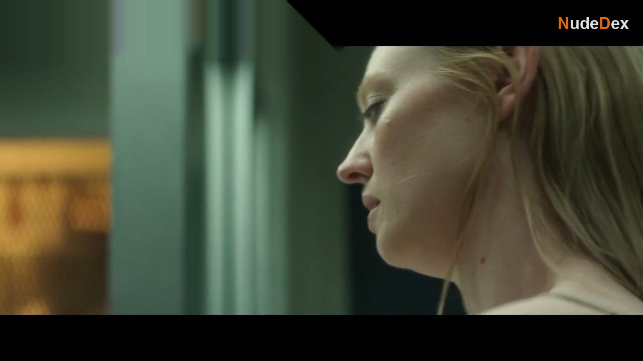 Deborah Ann Woll in Daredevil Born Again, photo 9