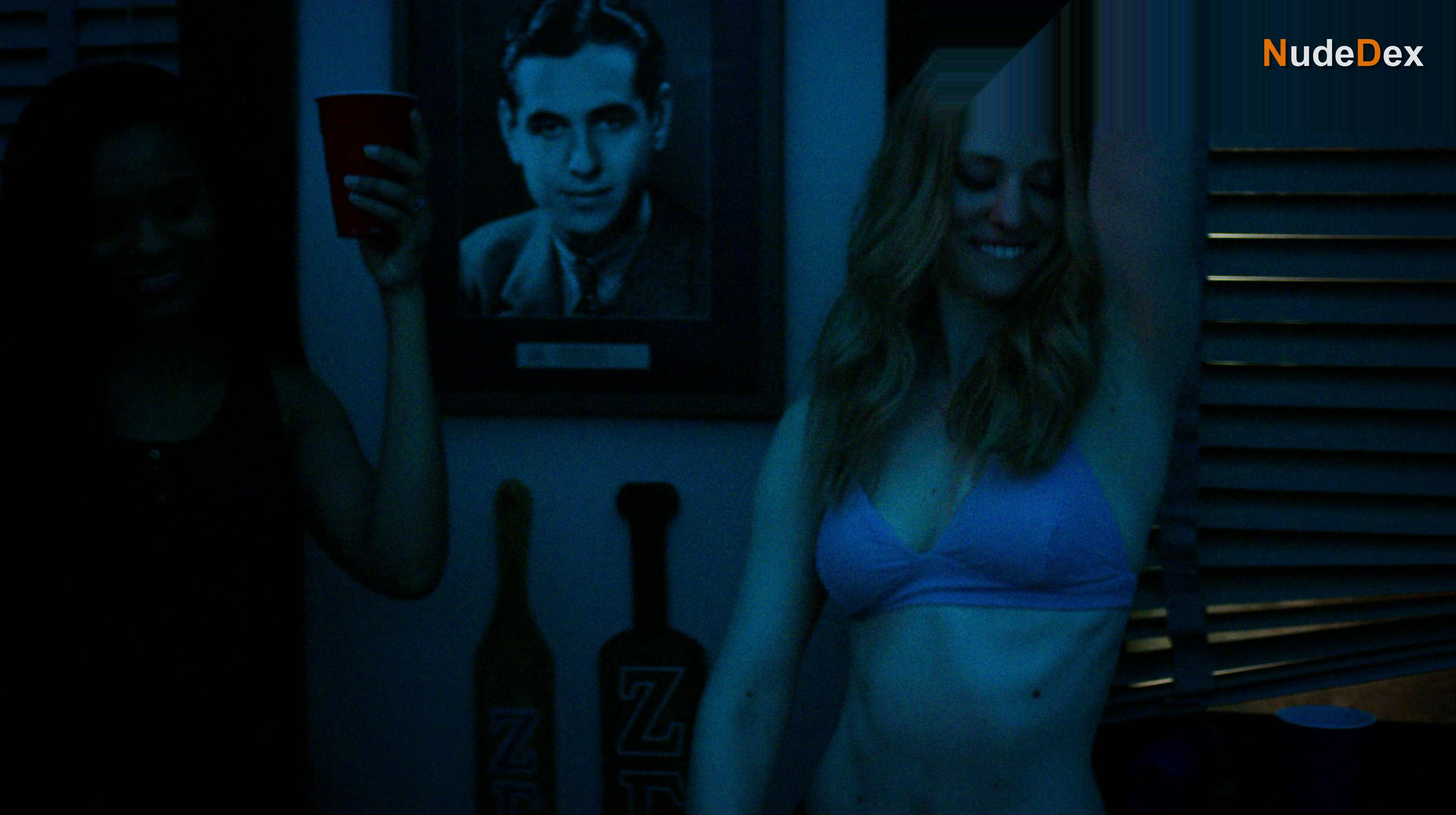 Deborah Ann Woll in Marvel S Daredevil, photo 12