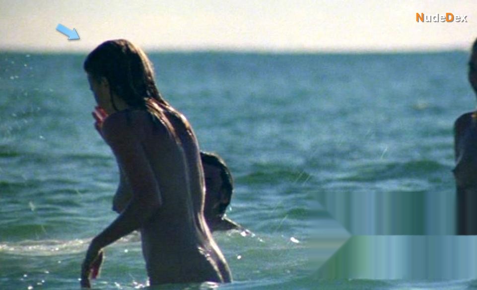 Deborah Gray in Pacific Banana, photo 4