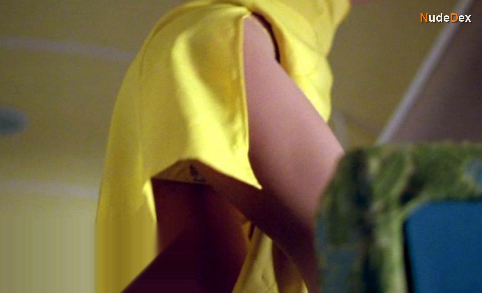 Deborah Gray in Pacific Banana, photo 6