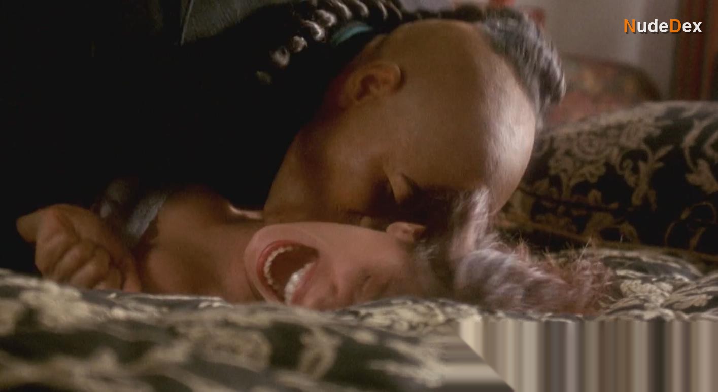Deborah Mansy in Kickboxer 4, photo 3