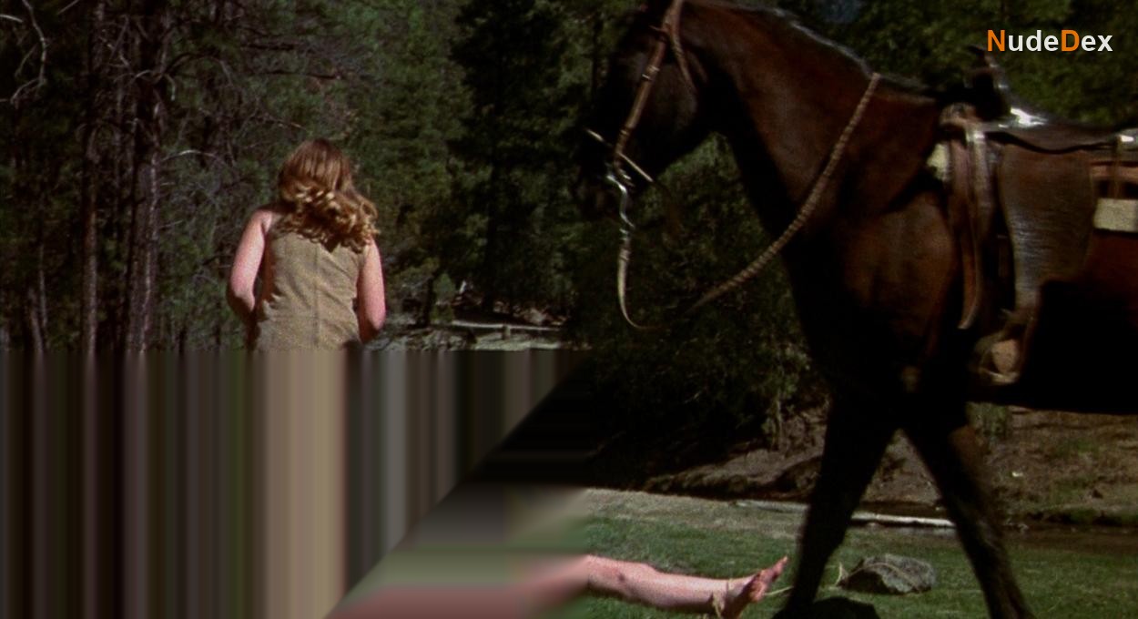 Delores Taylor in Billy Jack, photo 4