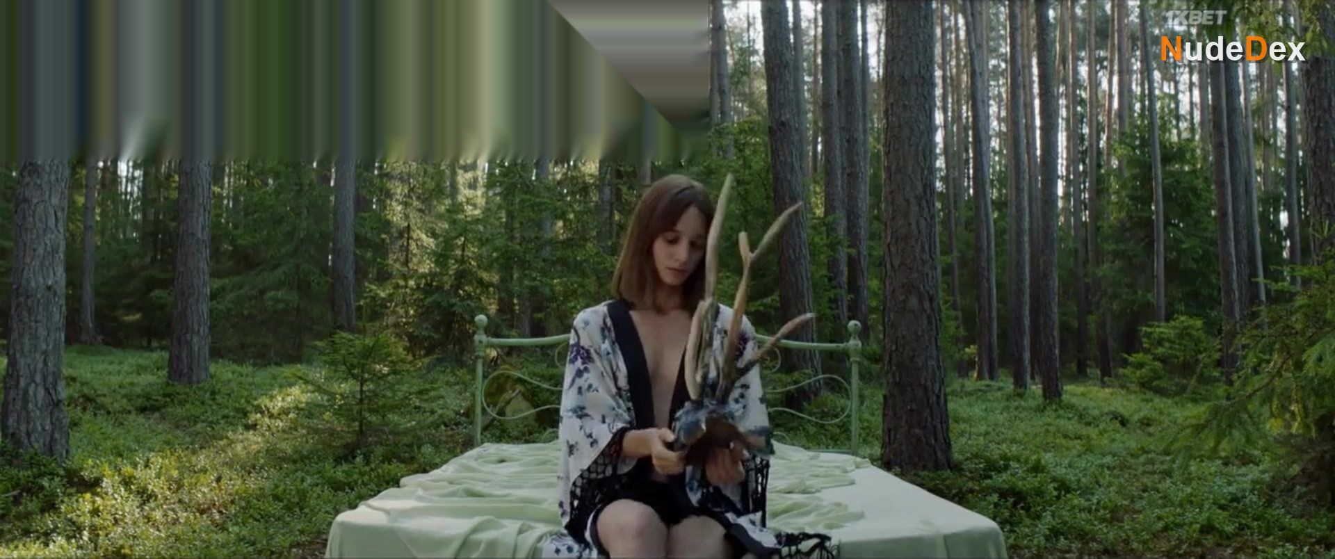 Denise Tantucci in Deer Girl, photo 8