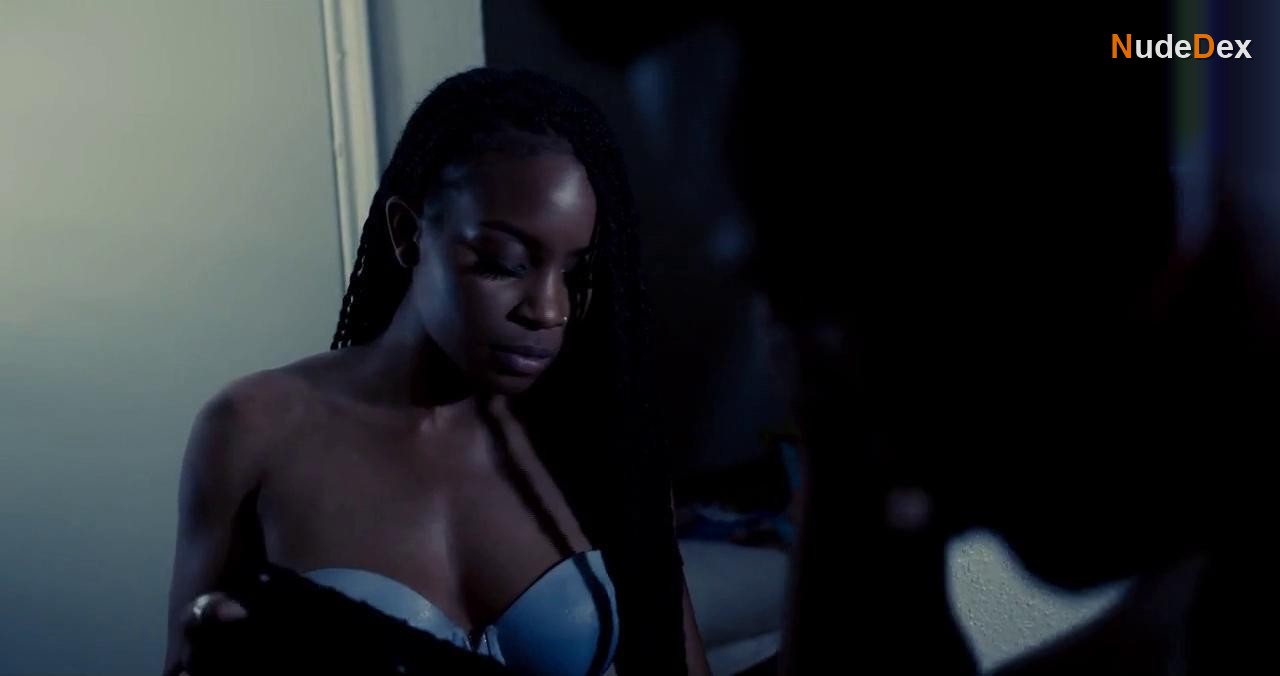 Dessi Sykes in Gutter, photo 17