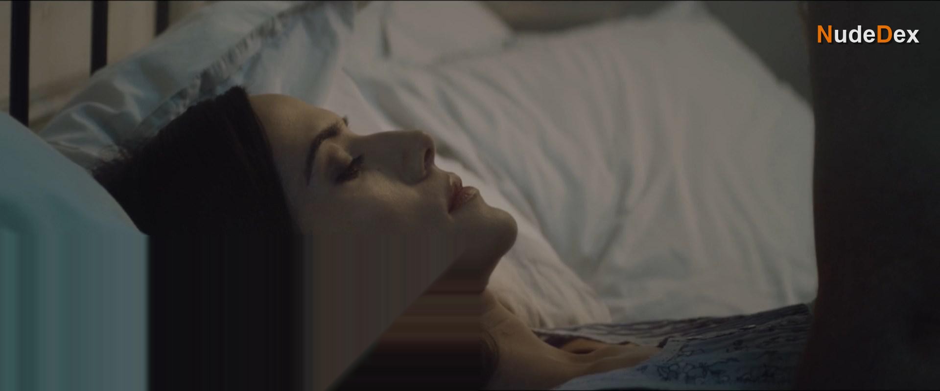 Devora Wilde in If Girlfriend Deluxe, photo 2