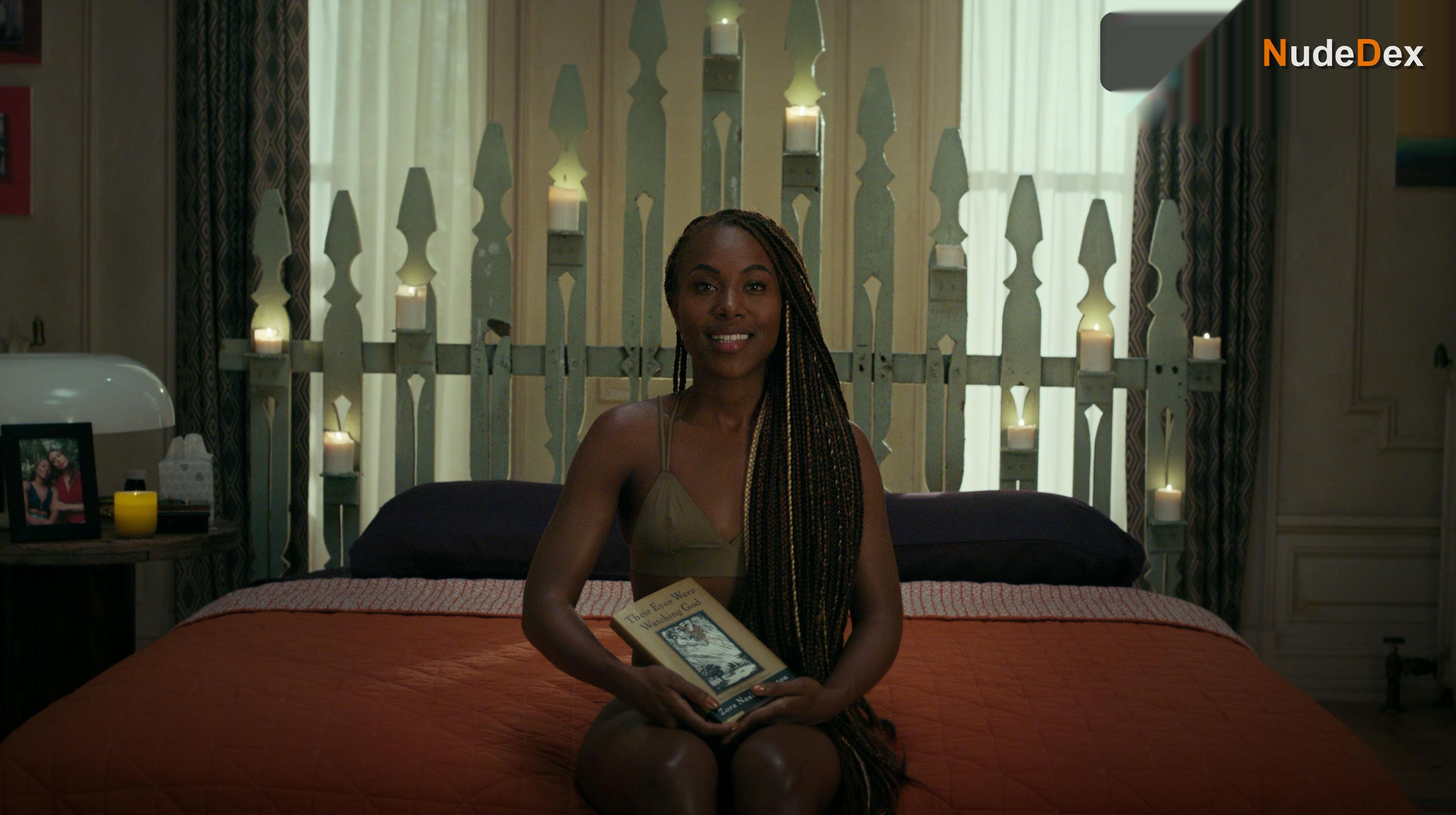 Dewanda Wise in She's Gotta Have It, photo 12