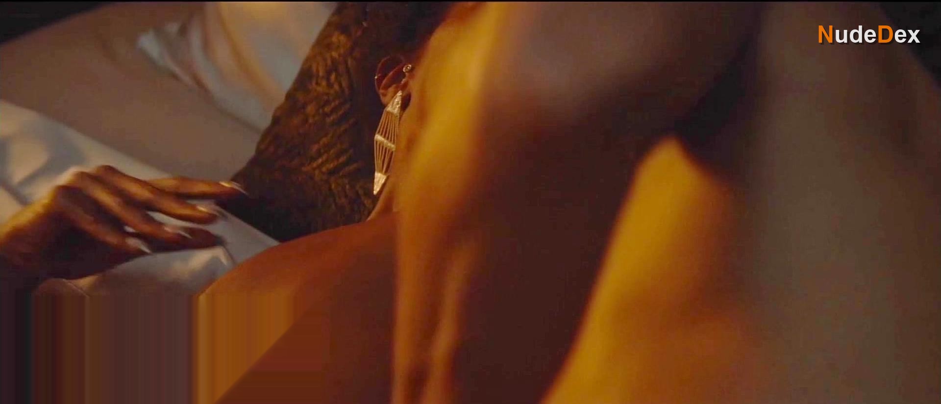 Dewanda Wise in Three Women, photo 2