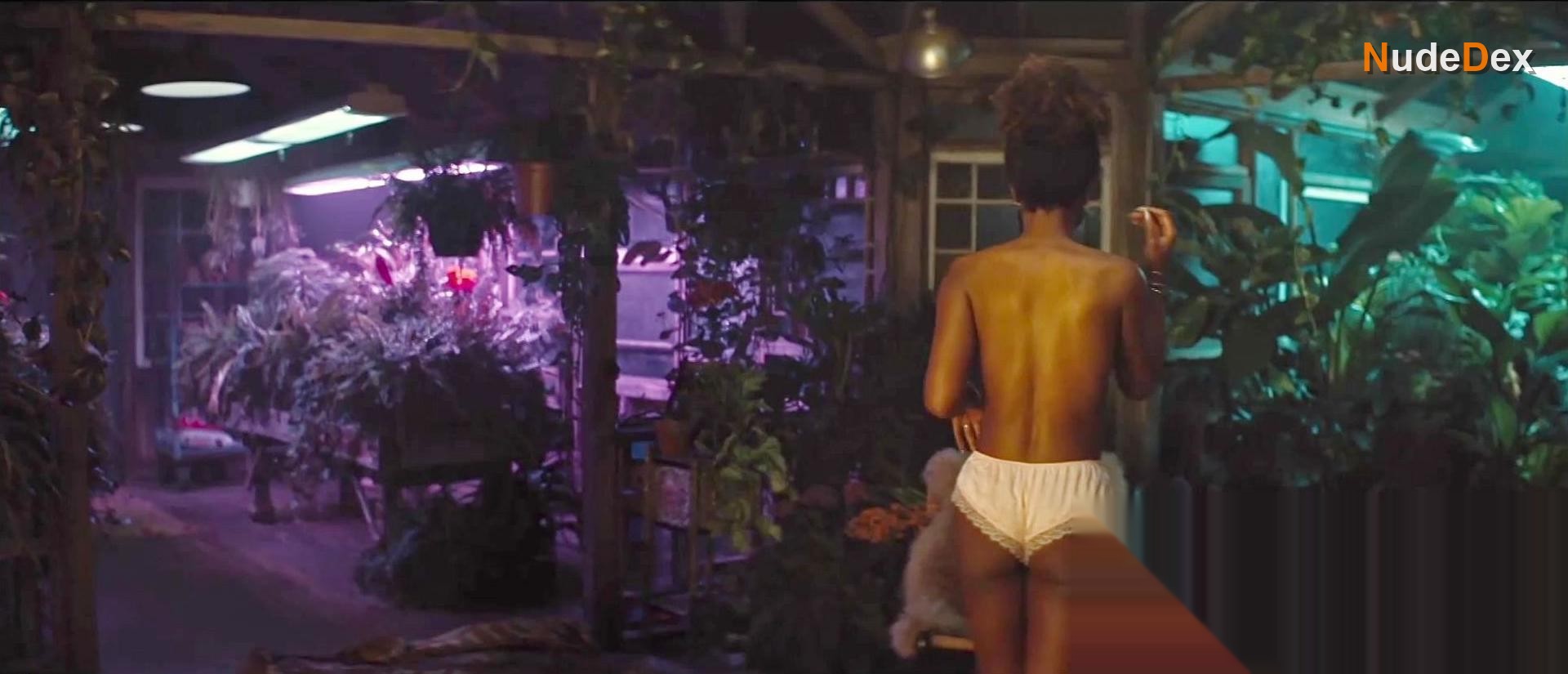Dewanda Wise in Three Women, photo 22