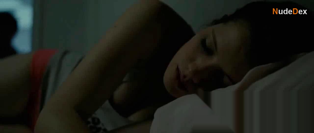 Diana Gomez in Faraday, photo 8