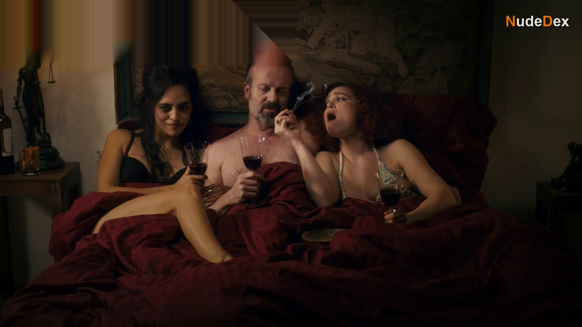 Diana Rojas in Monogamish, photo 3