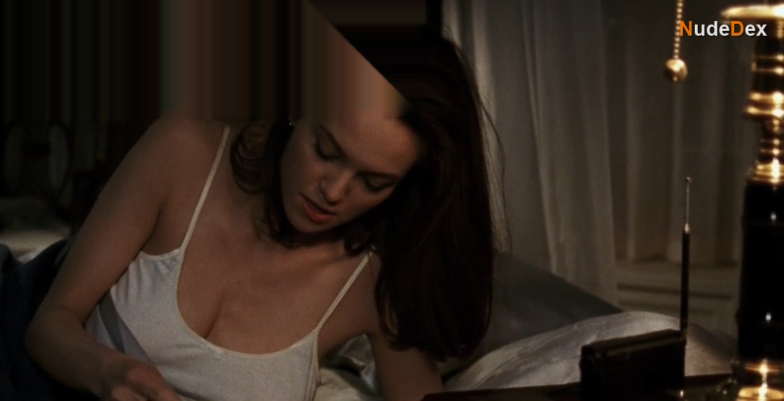 Diane Lane in Knight Moves, photo 1