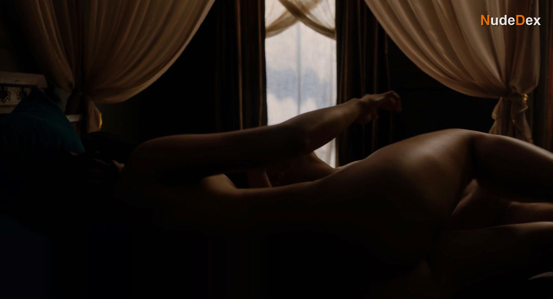 Dianne Doan in Warrior, photo 4