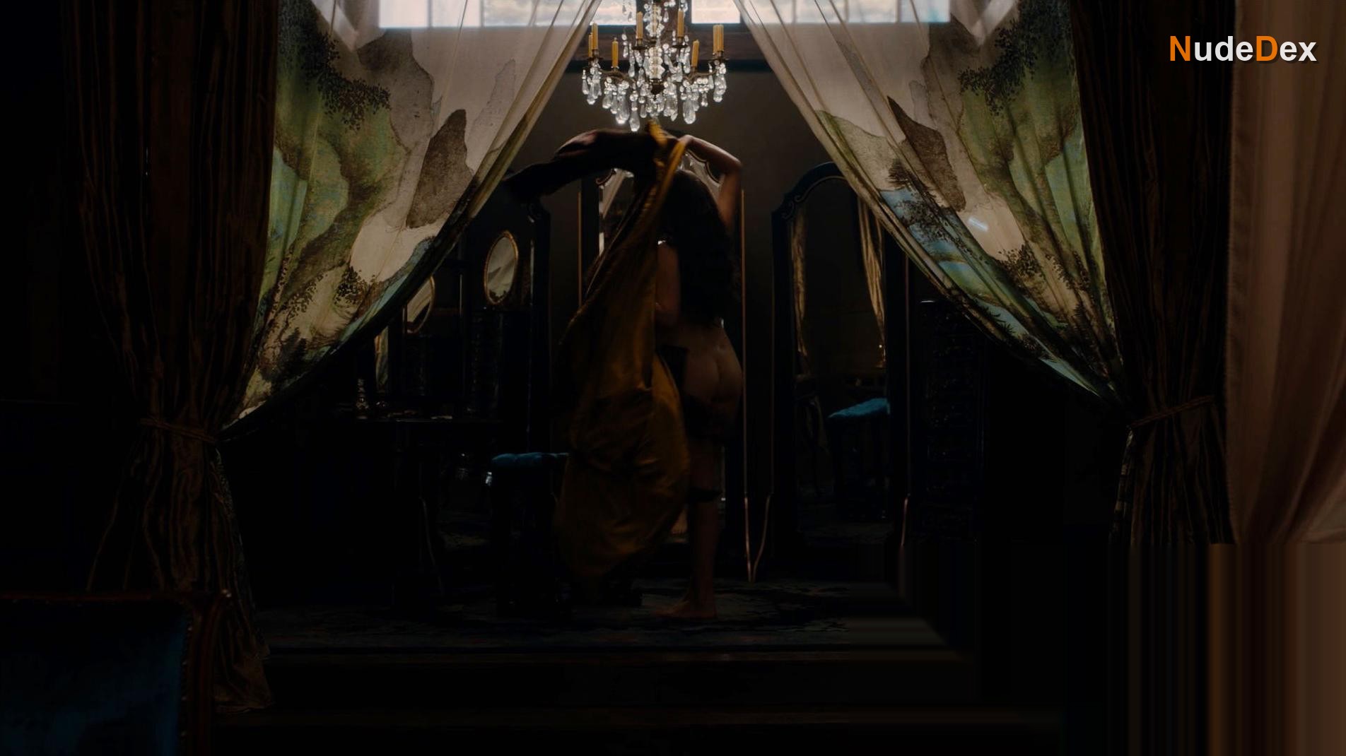 Dianne Doan in Warrior, photo 8
