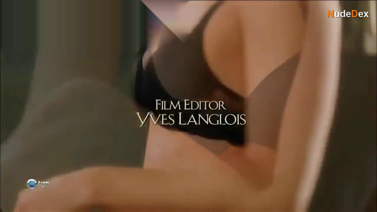 Dina Meyer in Crime Of Passion, photo 7