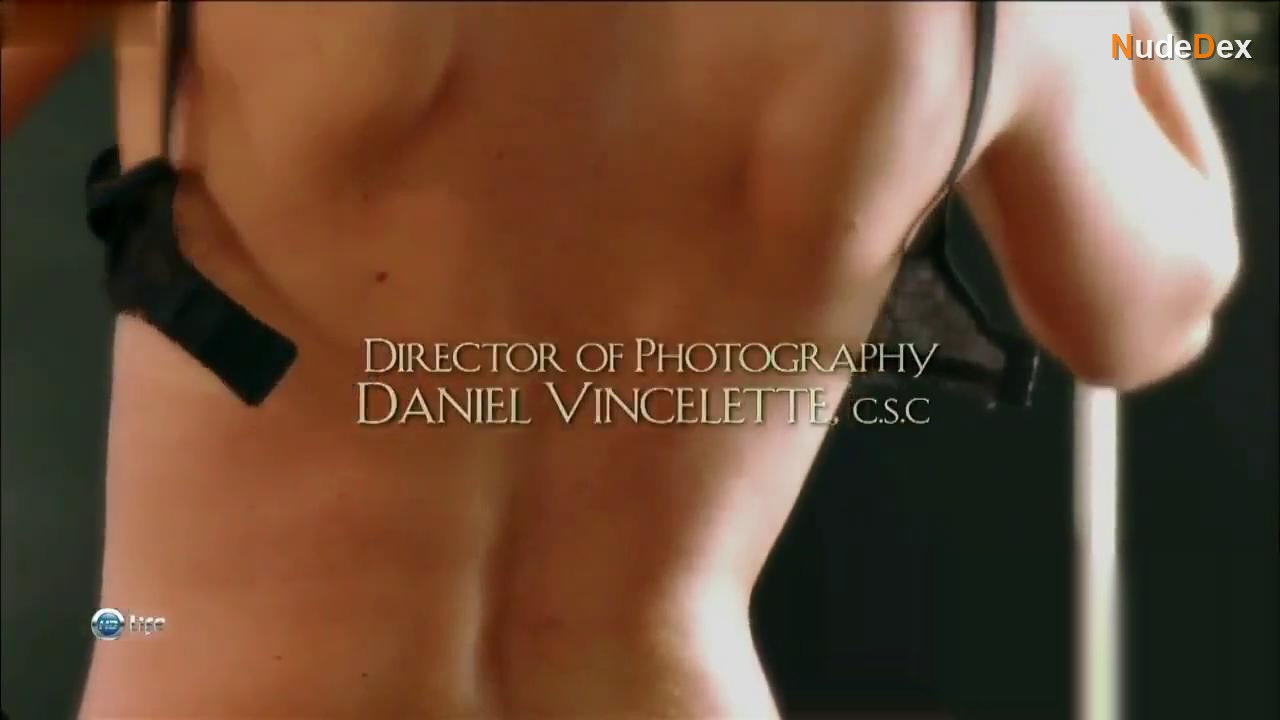 Dina Meyer in Crime Of Passion, photo 12