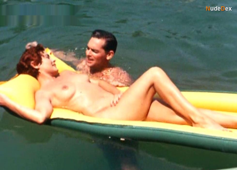 Dolores Carlos in Hideout In The Sun, photo 2