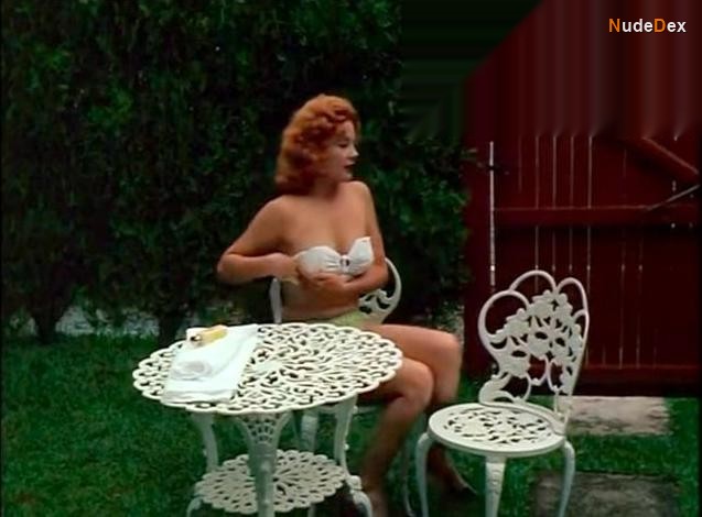 Dolores Carlos in The Beast That Killed Women, photo 2