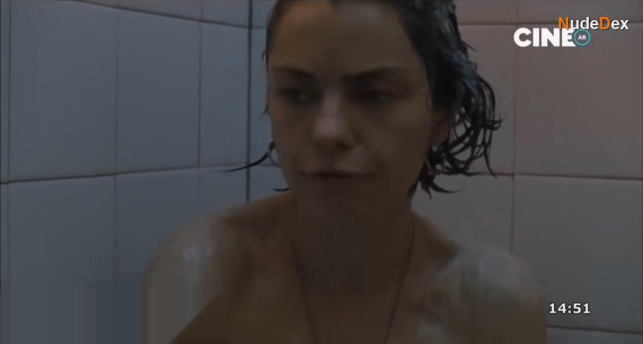 Dolores Fonzi in Salamandra, photo 9