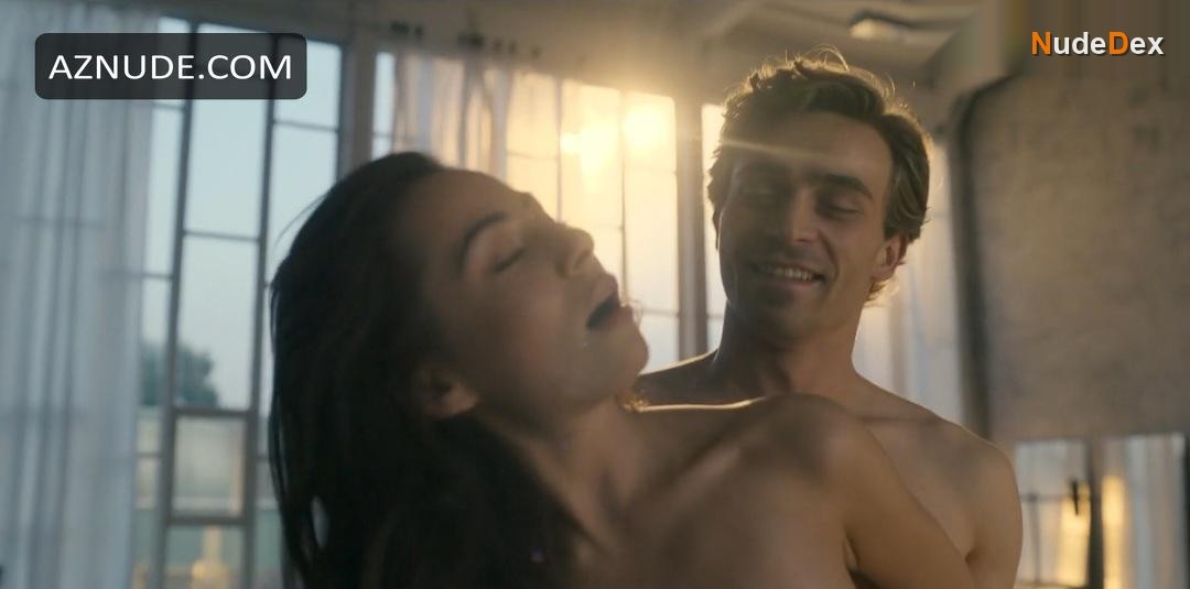 Dominika Sakowicz in A Girl And An Astronaut, photo 21