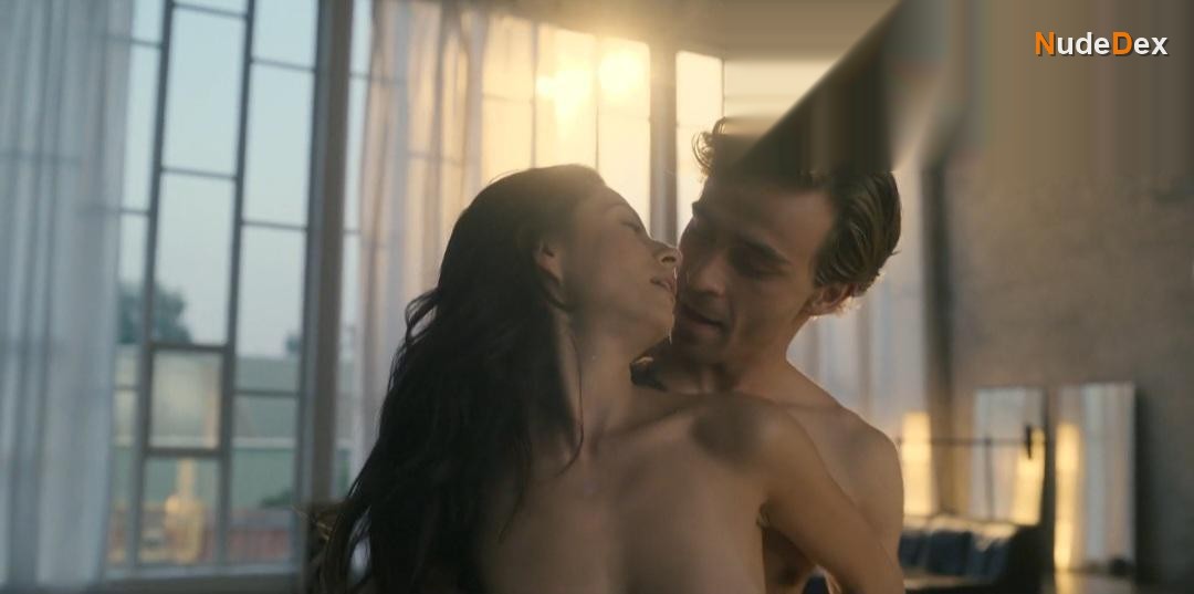 Dominika Sakowicz in A Girl And An Astronaut, photo 70