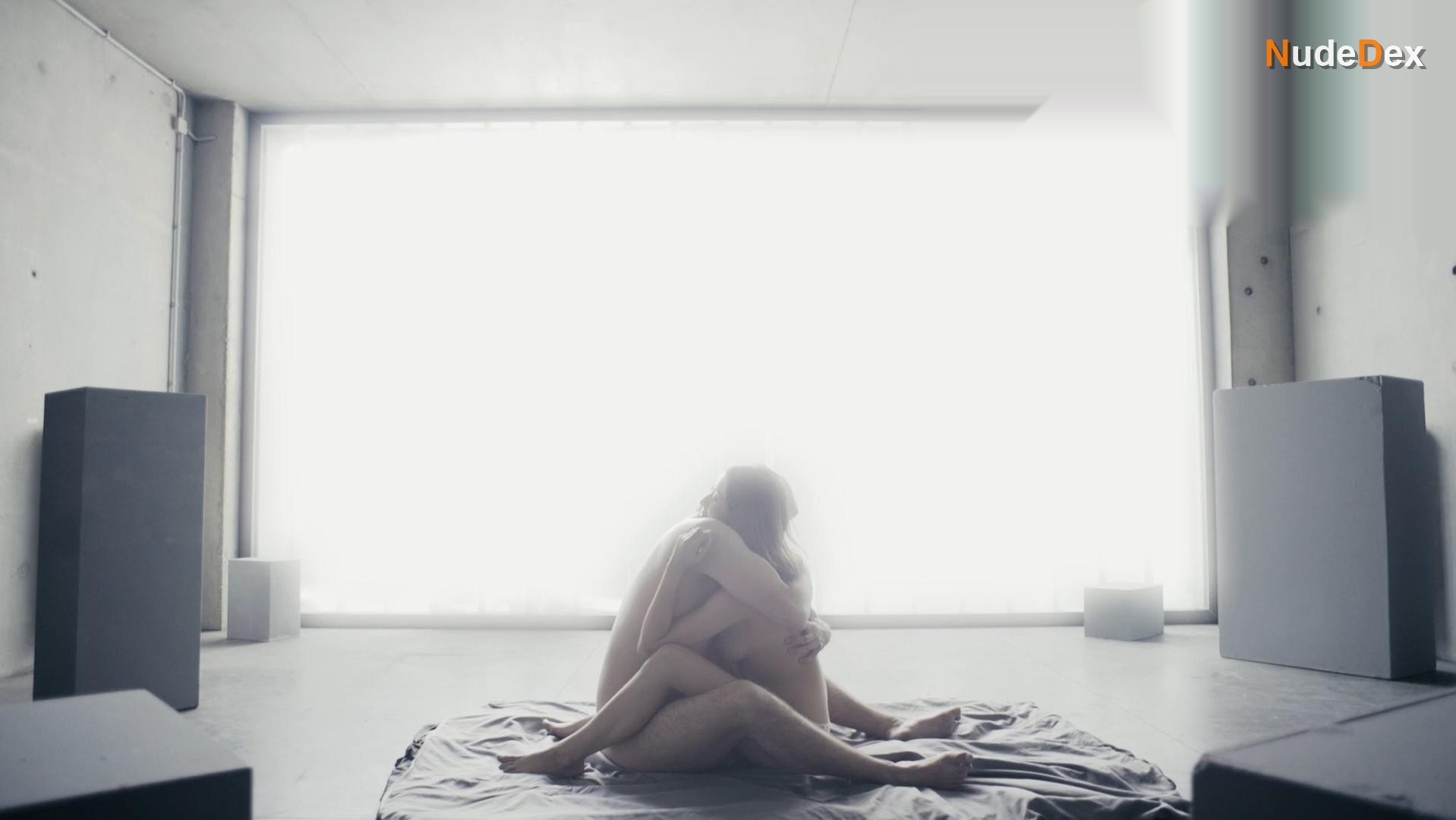 Dominika Sakowicz in Erotyka, photo 2