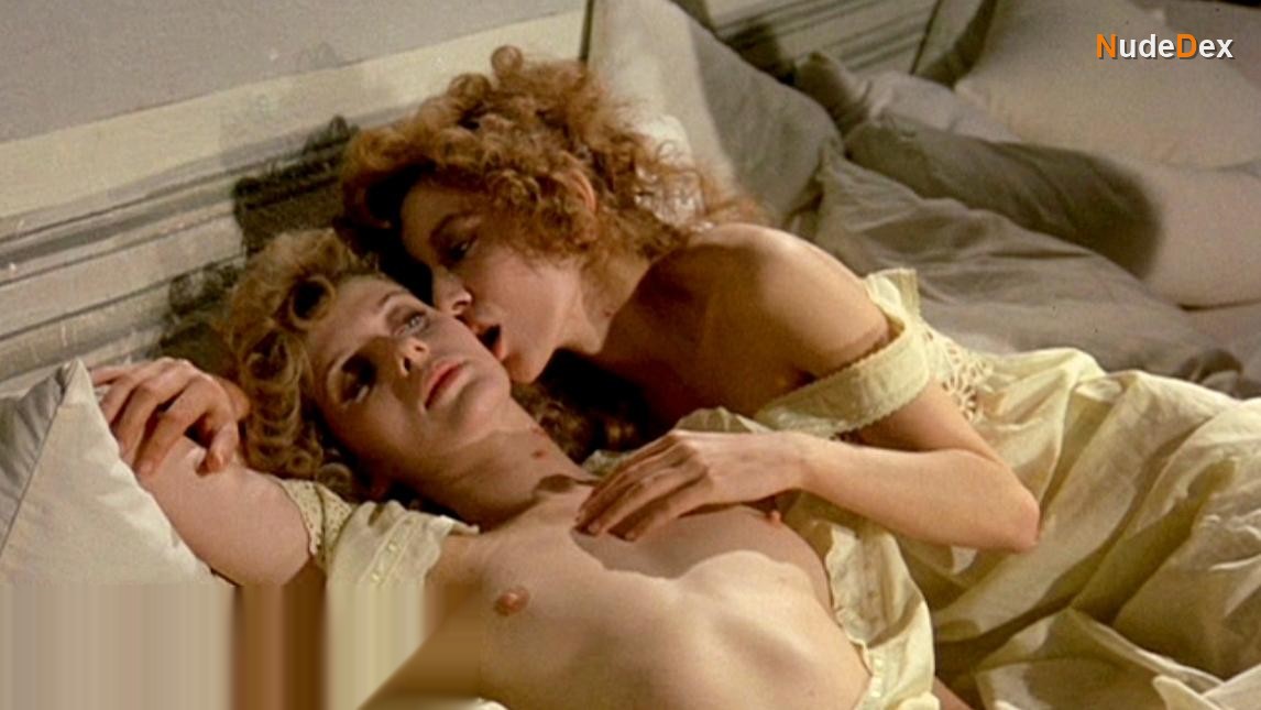 Dominique Darel in Blood For Dracula, photo 1