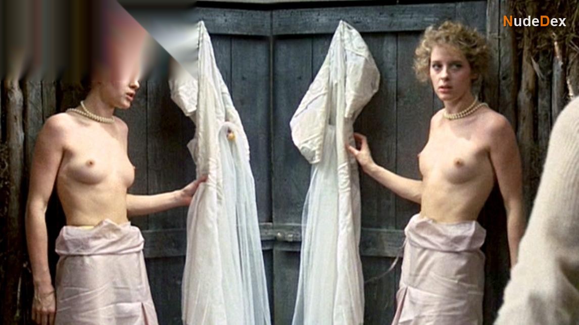 Dominique Darel in Blood For Dracula, photo 2