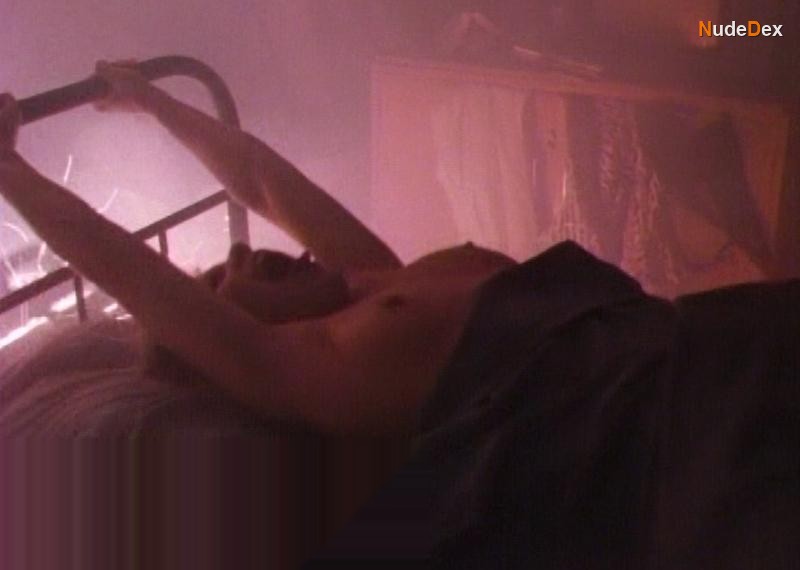 Donna Yeager in Slaughter High, photo 4