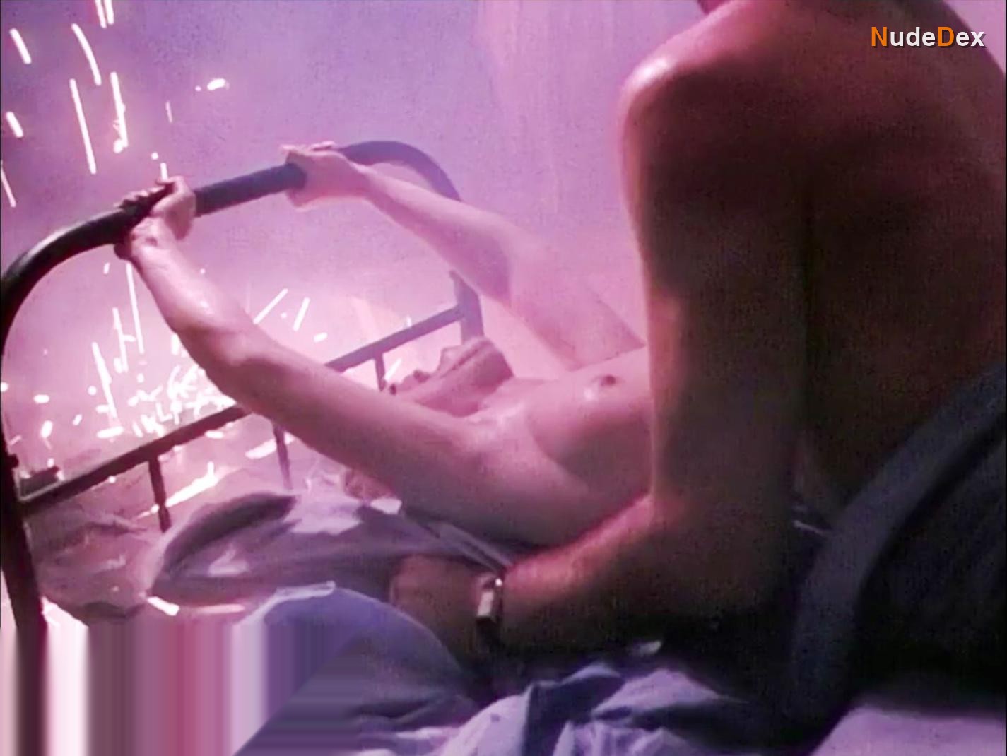 Donna Yeager in Slaughter High, photo 6