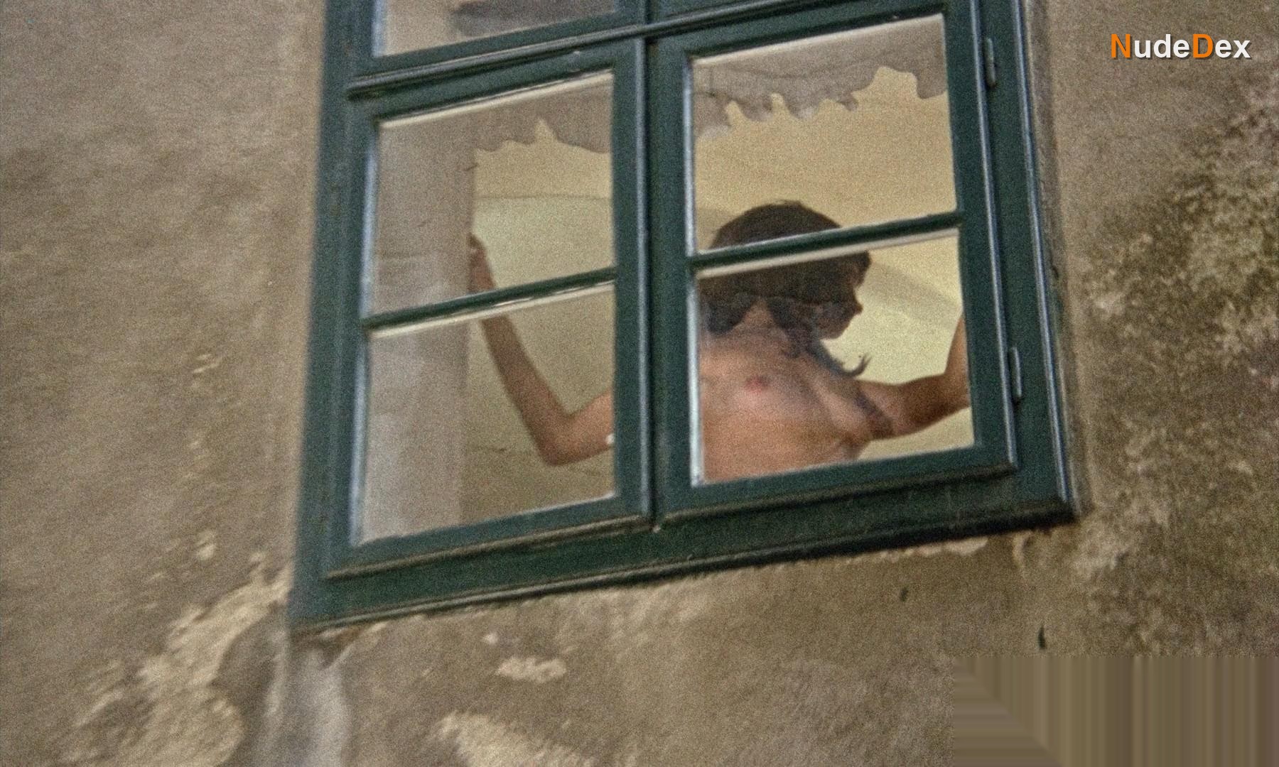 Dorothea Carrera in Mark Of The Devil, photo 2