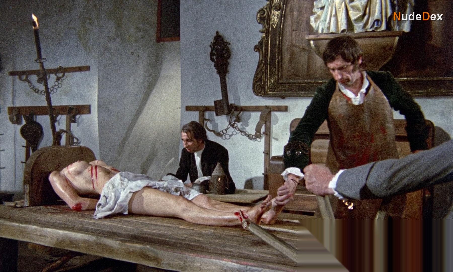 Dorothea Carrera in Mark Of The Devil, photo 4