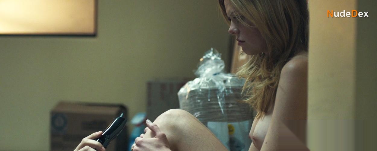 Dreama Walker in Compliance, photo 1
