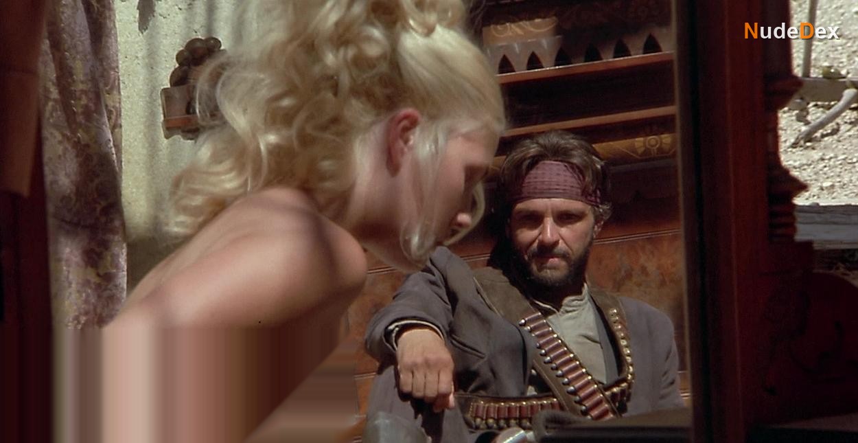 Drew Barrymore in Bad Girls, photo 11