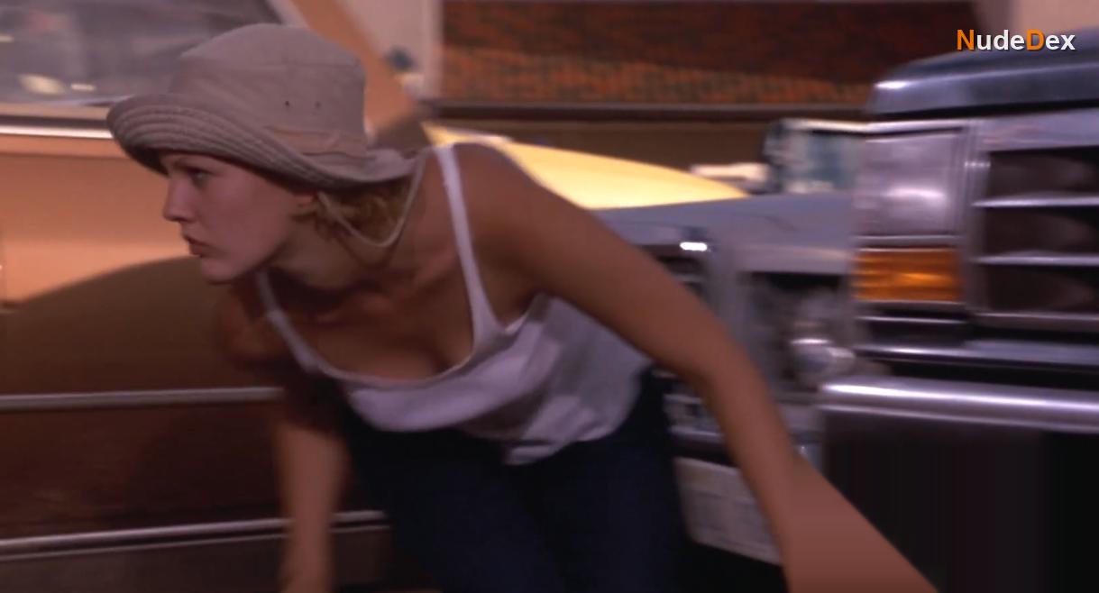 Drew Barrymore in Mad Love, photo 1