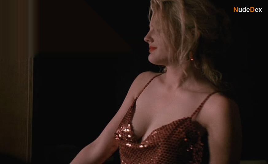 Drew Barrymore in Poison Ivy, photo 1