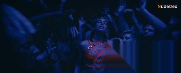 Dua Lipa in Dont Start Now, photo 4