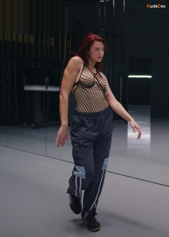 Dua Lipa in Houdini, photo 11