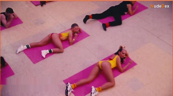 Dua Lipa in Physical, photo 6