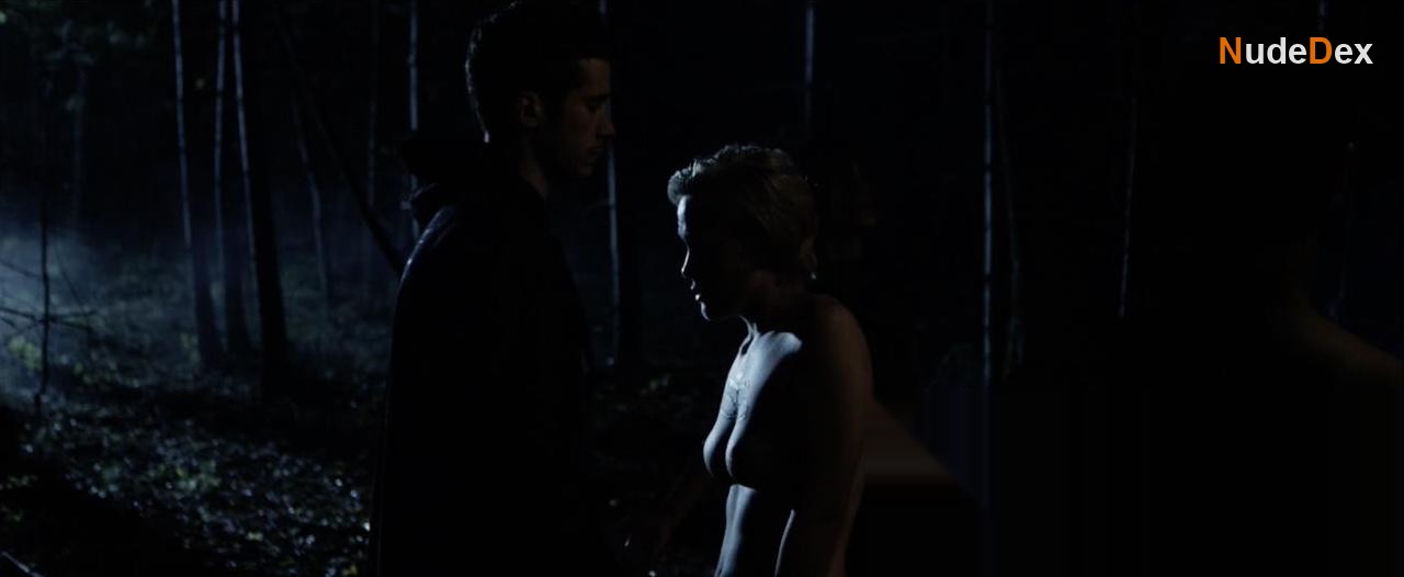Eden Brolin in Blood Bound, photo 5