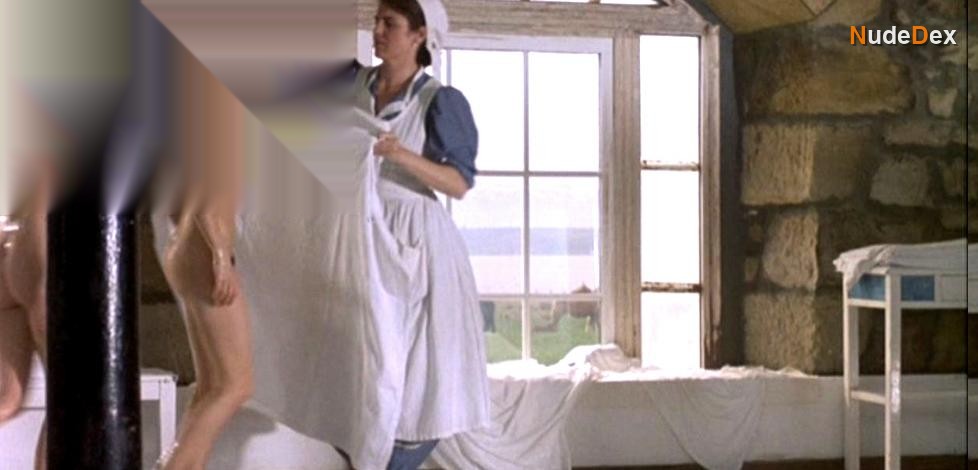 Elena Anaya in El Invierno De Las Anjanas, photo 12