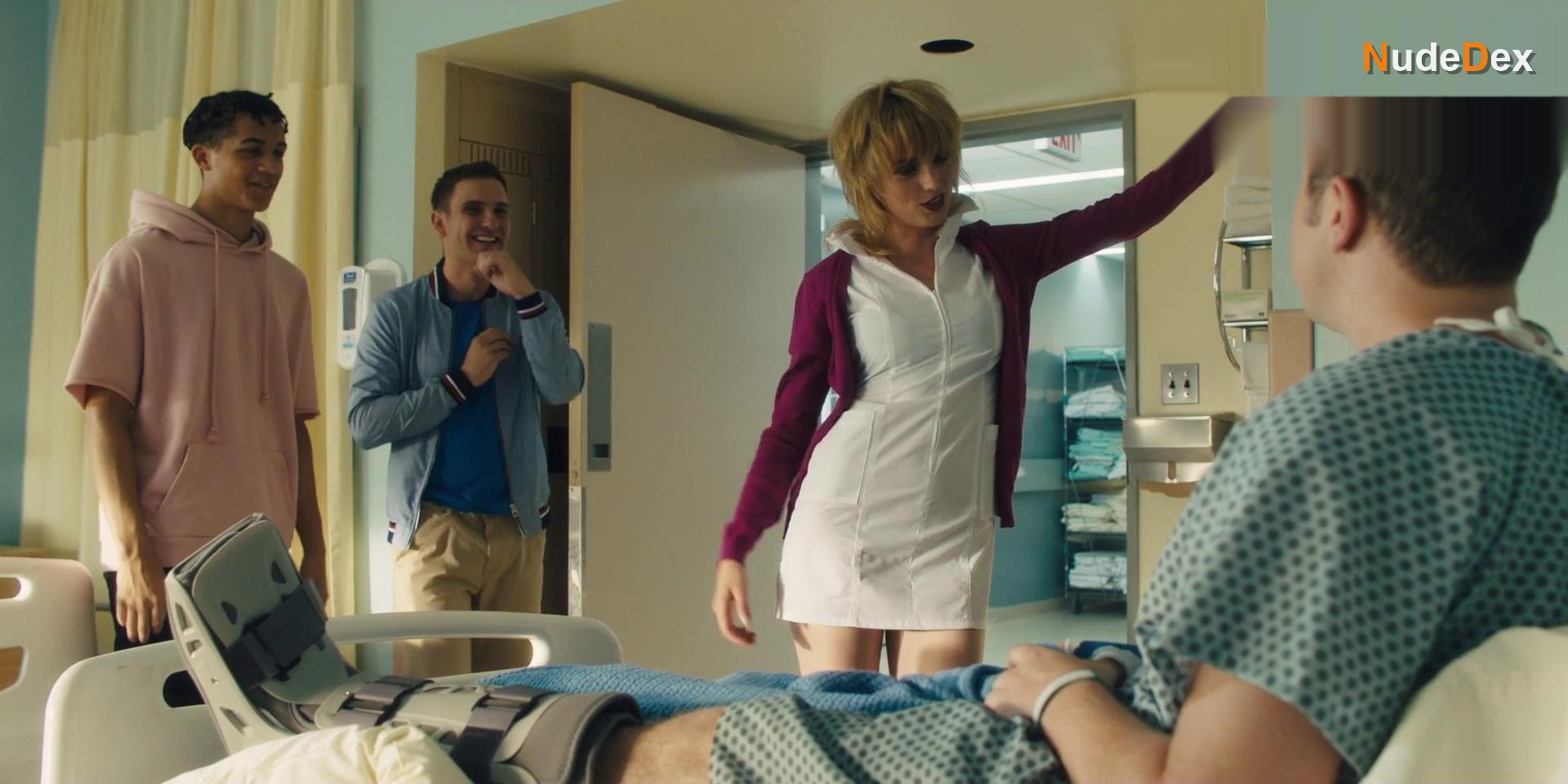 Elena Anaya in Jett, photo 8