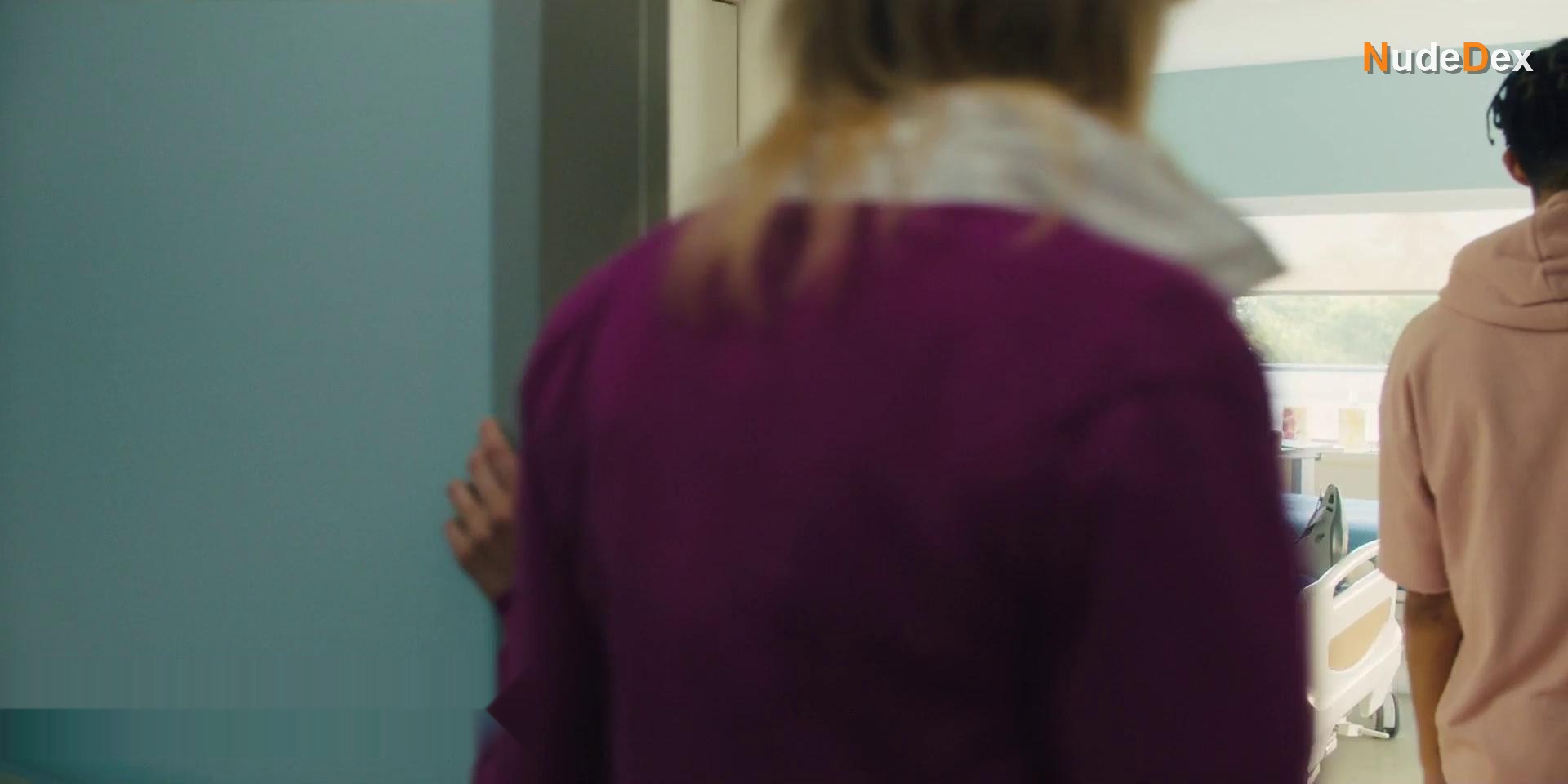 Elena Anaya in Jett, photo 16