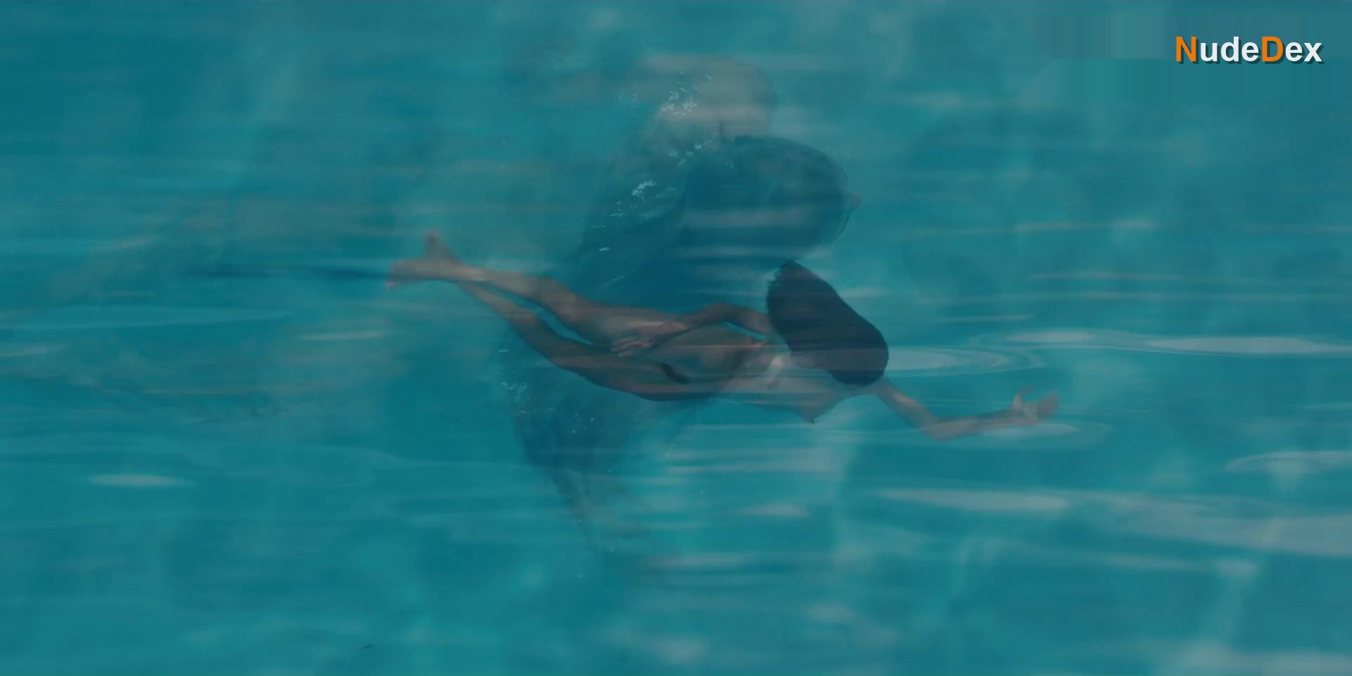 Elena Anaya in Jett, photo 17